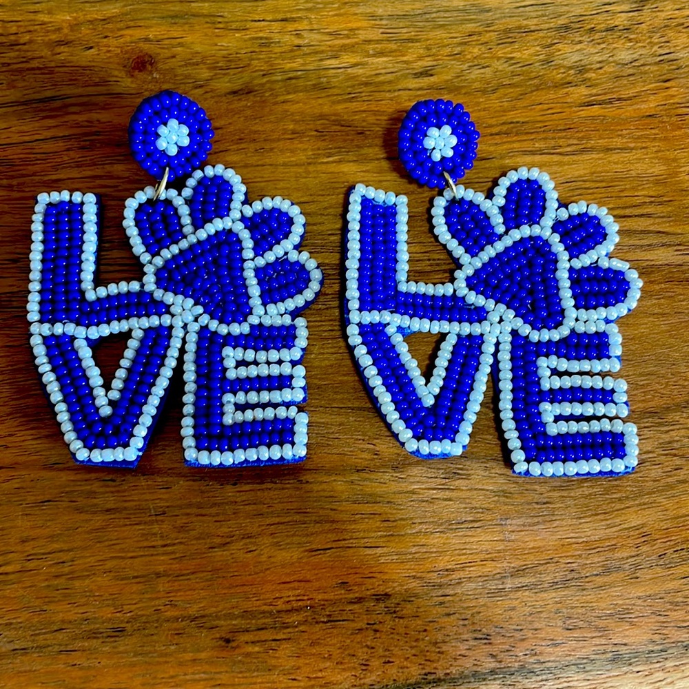 🎉💙Blue White LOVE Kentucky Game Day Beaded Earrings